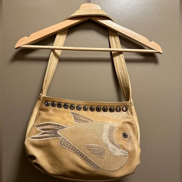 R&Y AUGOUSTI FISH EMBROIDERY PURSE LEATHER BEIGE - Picture 5 of 6
